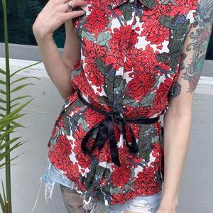 Wildfang Red/Black/Gray Floral Button Down Tank - Boho Chic with Satin Tie!